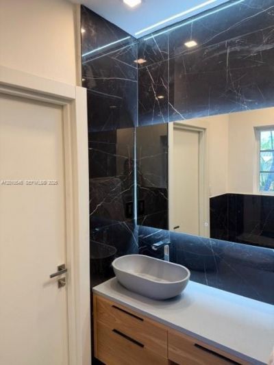 5824 Alton Rd , Miami Beach, FL 33140 Photo