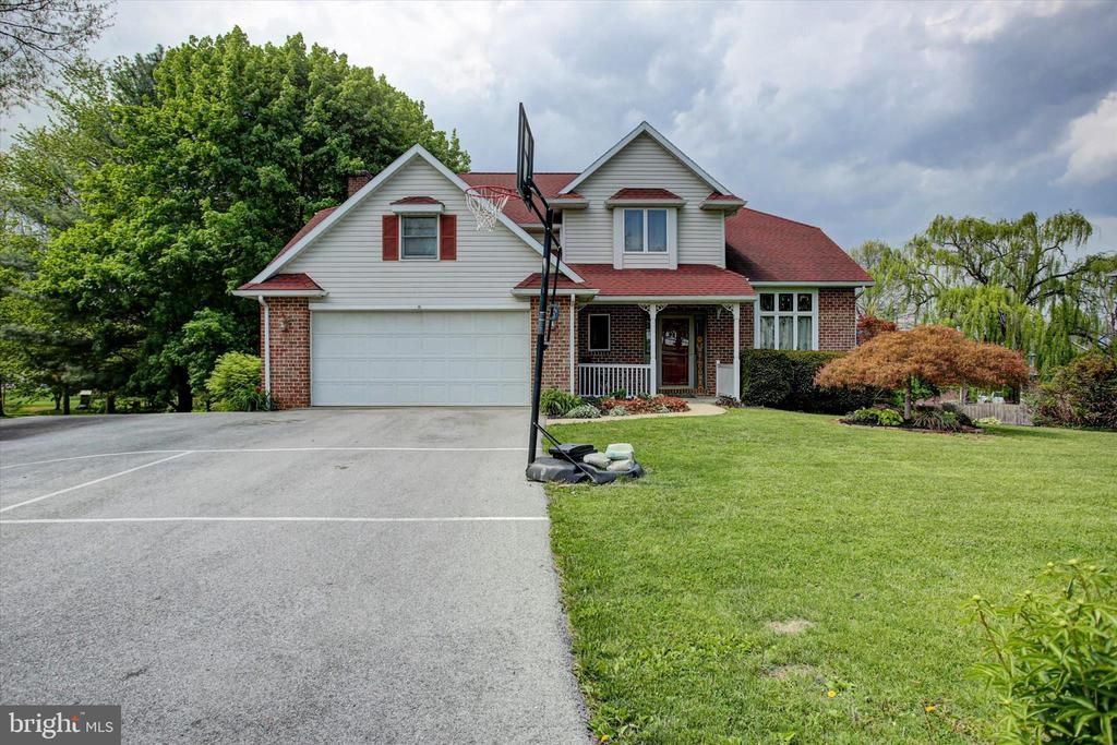 64 DILLER DRIVE , SHIPPENSBURG, PA 17257