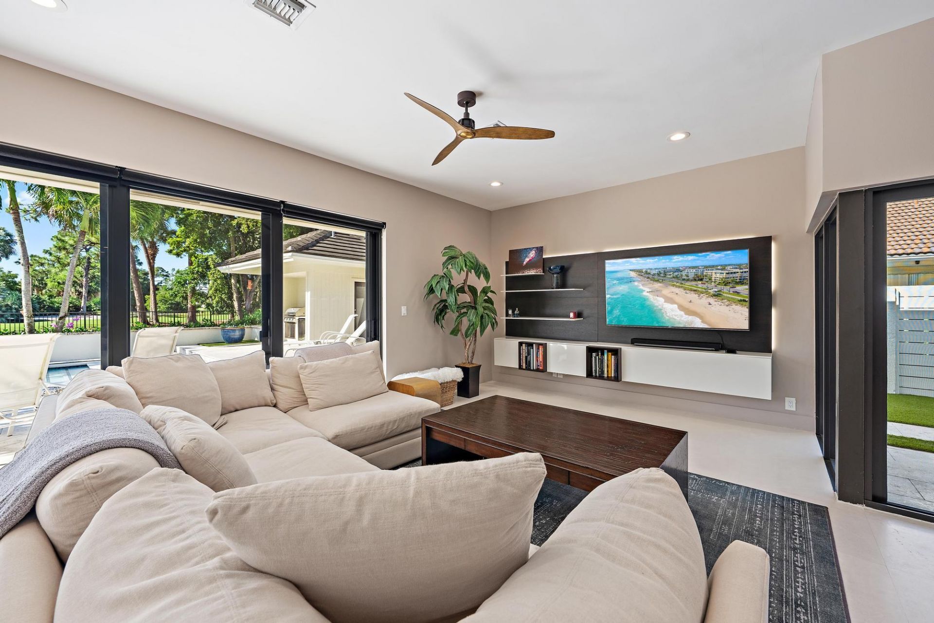 12 Alston Road, Palm Beach Gardens, FL 33418 Photo