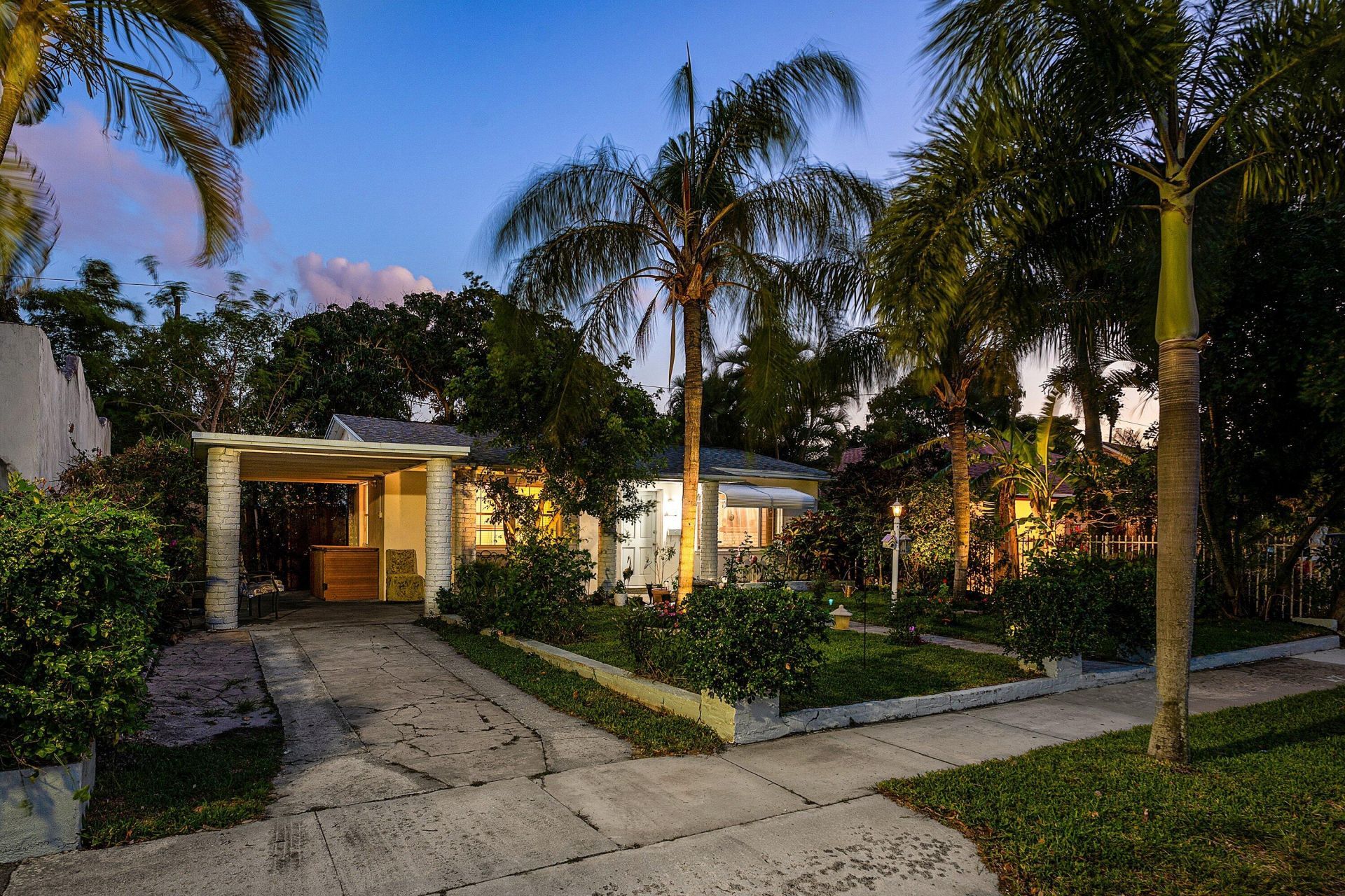 418 Kern Street, West Palm Beach, FL 33405 Photo