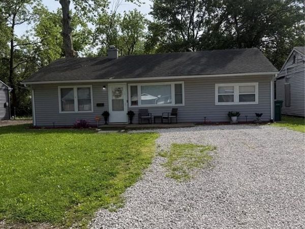 33 Louise Lane , Cahokia, IL 62206