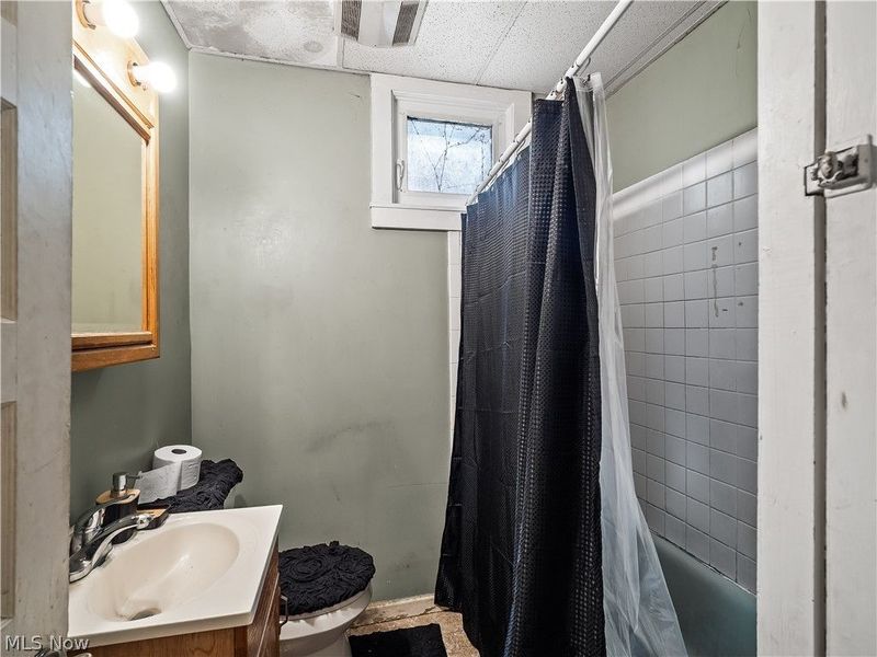 10419 Ignatius Avenue, Cleveland, OH 44111 Photo 31