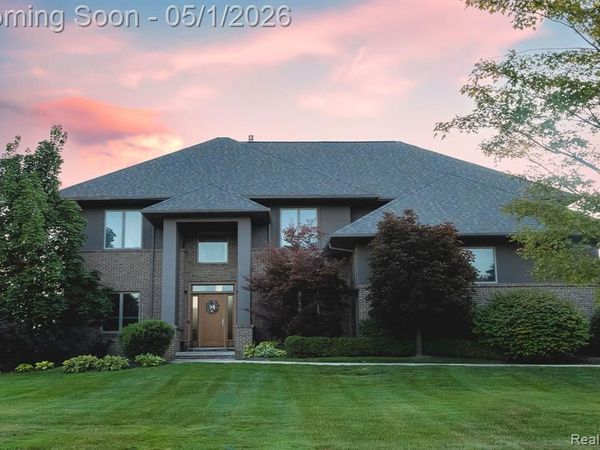 4176 Oak Tree Circle , Oakland Twp, MI 48306