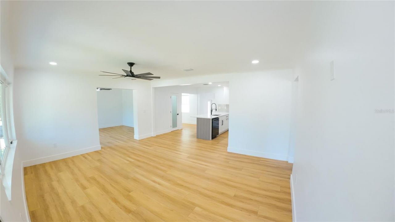 936 Alcazar Way S, Saint Petersburg, FL 33705 Photo