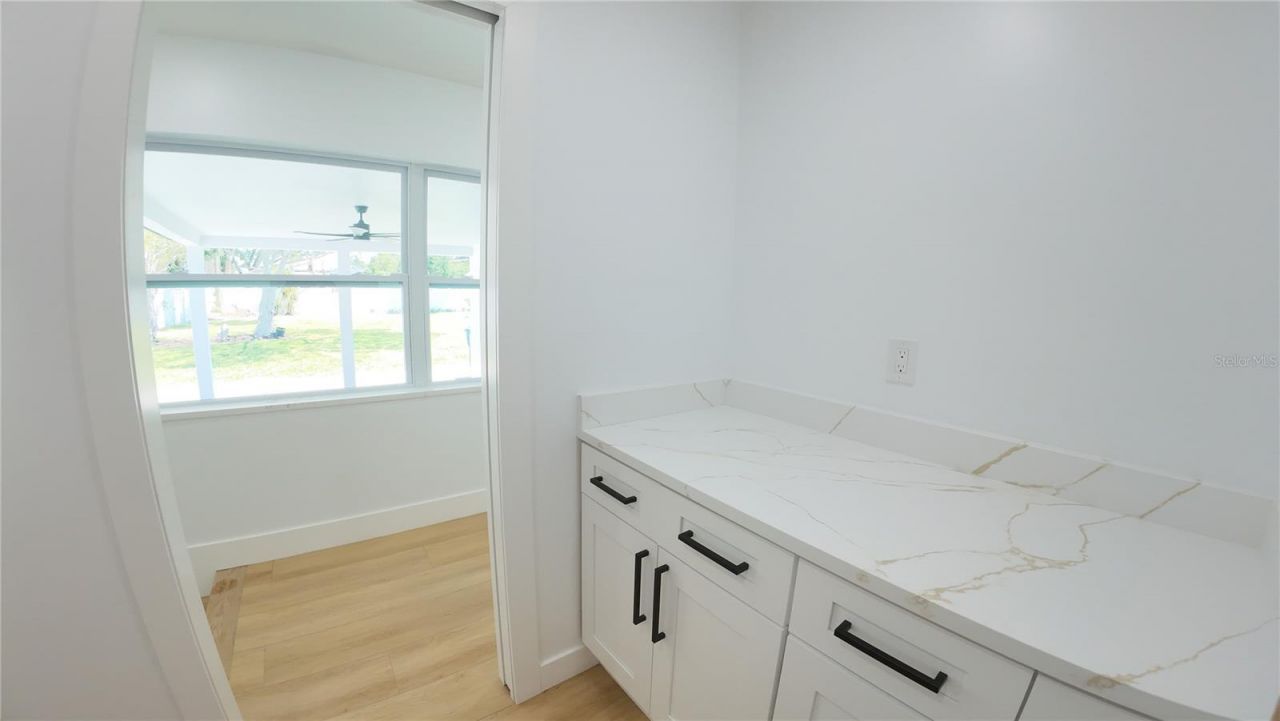 936 Alcazar Way S, Saint Petersburg, FL 33705 Photo