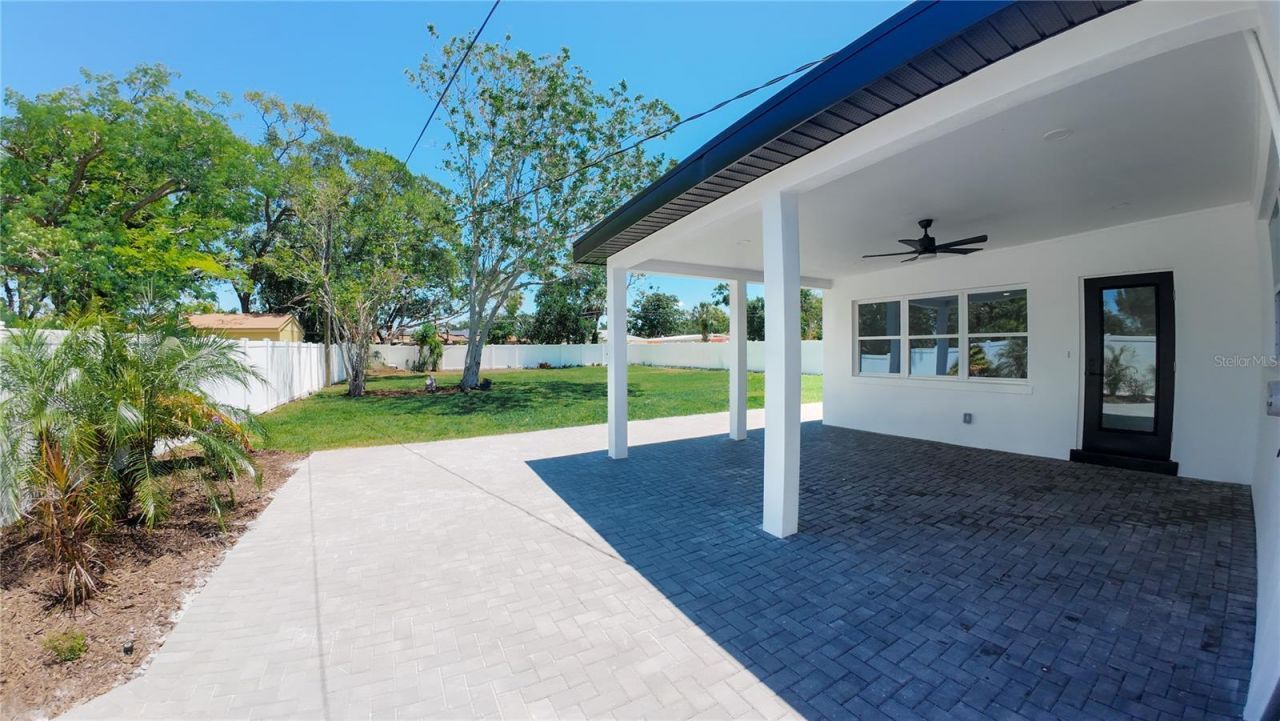936 Alcazar Way S, Saint Petersburg, FL 33705 Photo