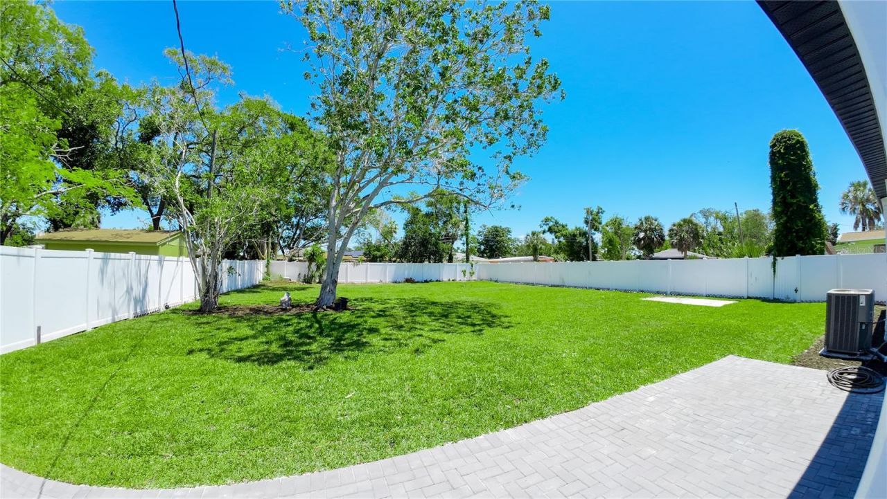 936 Alcazar Way S, Saint Petersburg, FL 33705 Photo