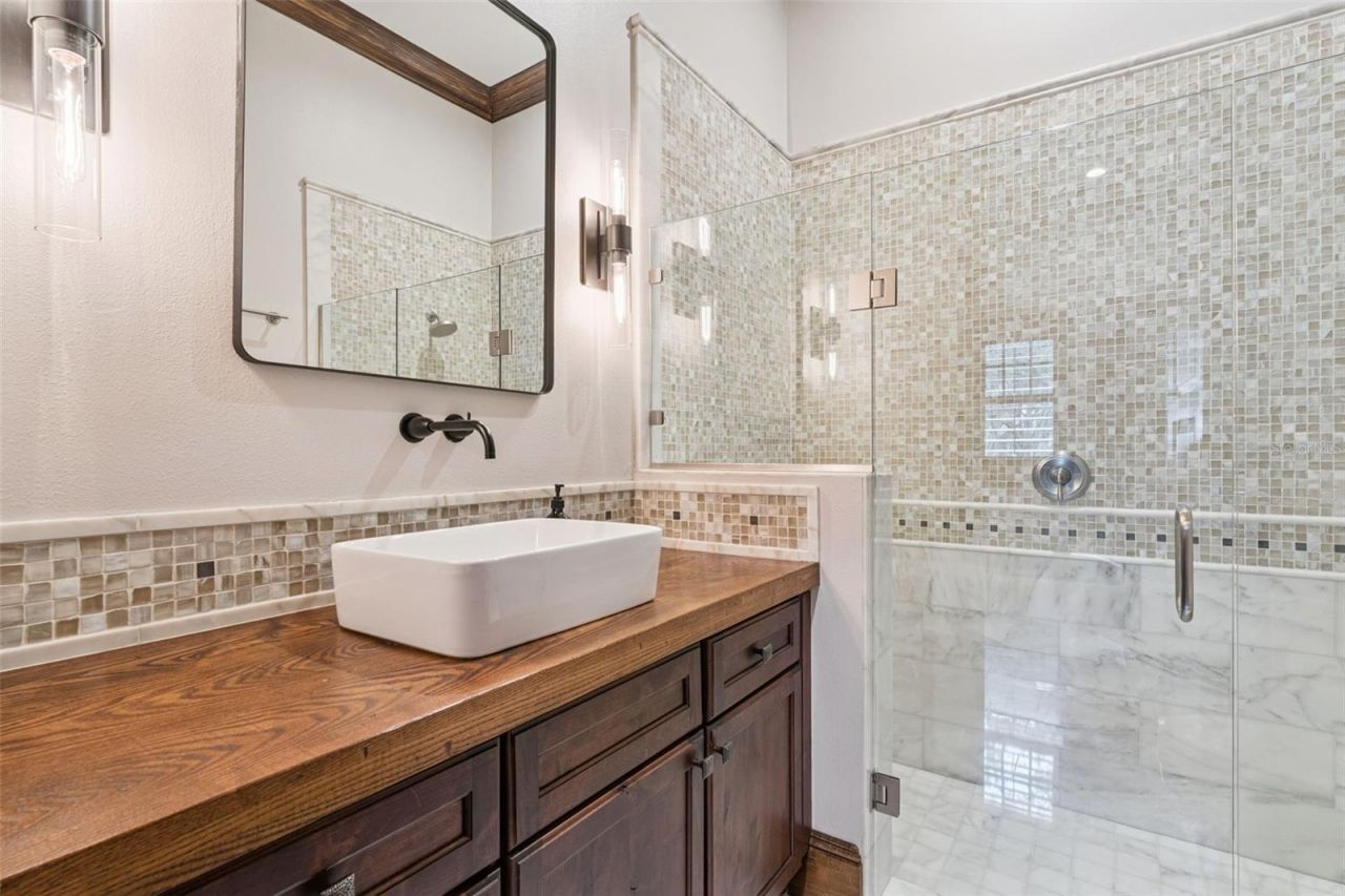 4649 New Broad Street, Orlando, FL 32814 Photo