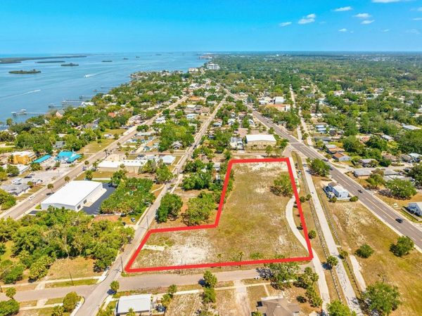 611 PALM BLUFF STREET , CLEARWATER, FL 33755