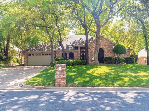 7732 Aubrey Lane, North Richland Hills, TX 76182
