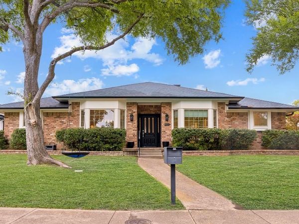 9515 Robin Meadow Drive , Dallas, TX 75243