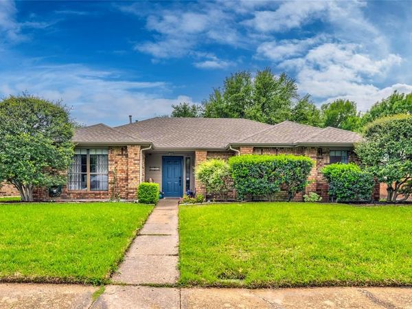 2002 Lansdown Drive, Carrollton, TX 75010