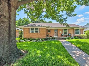 6221 Berryhill Street, Dallas, TX 75231