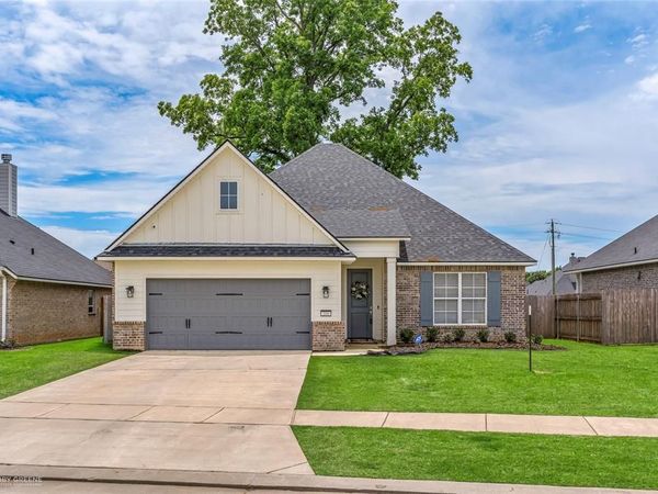 216 Cullom Drive , Bossier City, LA 71112