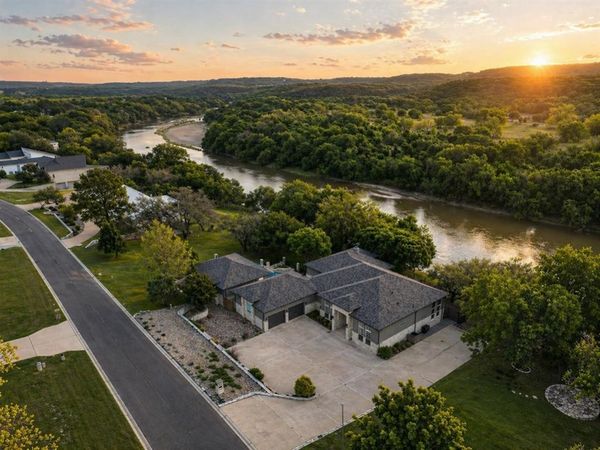 9704 Ravenswood Road, Granbury, TX 76049