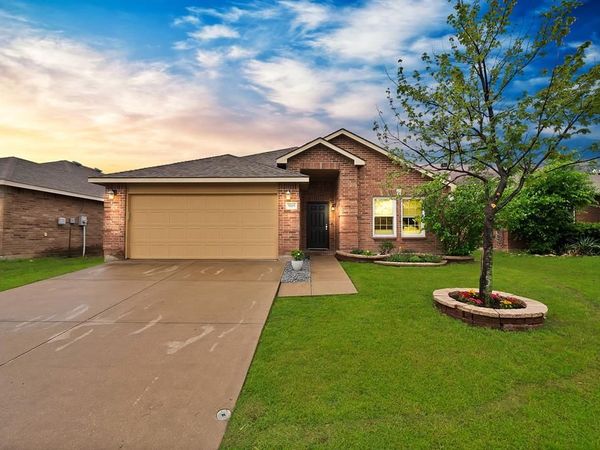 5705 Talons Crest Circle, Fort Worth, TX 76179