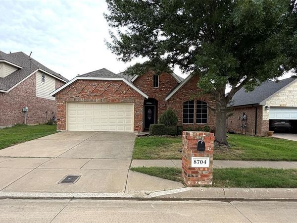 8704 Corral Circle, Fort Worth, TX 76244