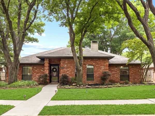 3701 Andrea Lane, Rowlett, TX 75088