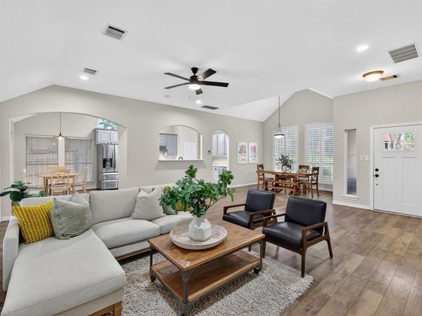 4239 Hearthside Drive, Grapevine, TX 76051