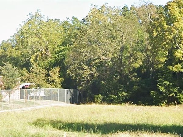 651 E 3rd Street , Lancaster, TX 75146