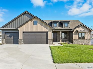 10955 S 102nd Street , Papillion, NE 68046