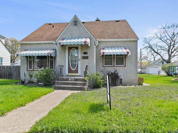 425 9th Avenue S, South Saint Paul, MN 55075