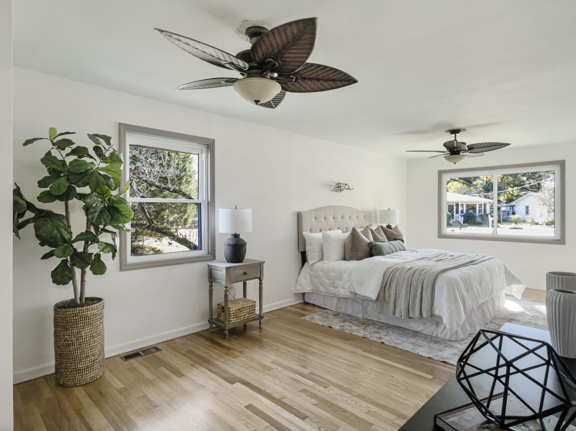 1318 Foster Street Photo 11