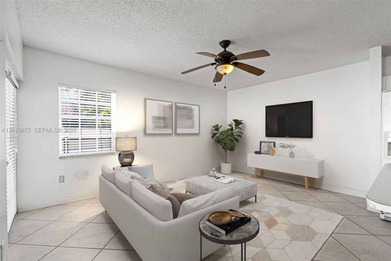 14300 SW 52nd St , Miami, FL 33175 Photo