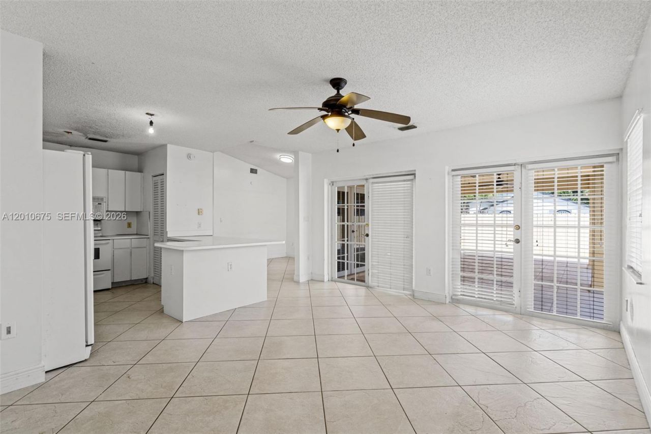 14300 SW 52nd St , Miami, FL 33175 Photo