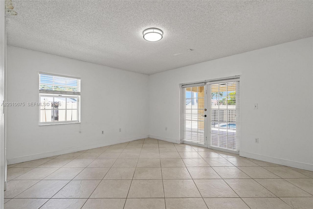 14300 SW 52nd St , Miami, FL 33175 Photo