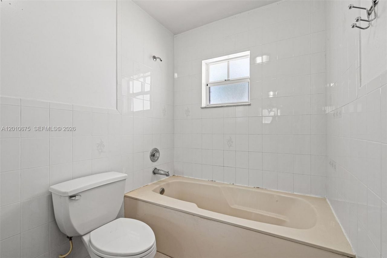 14300 SW 52nd St , Miami, FL 33175 Photo