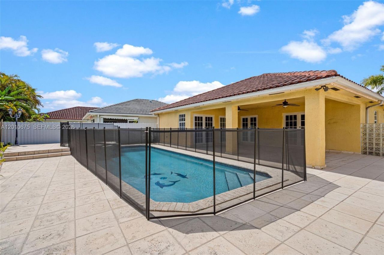 14300 SW 52nd St , Miami, FL 33175 Photo