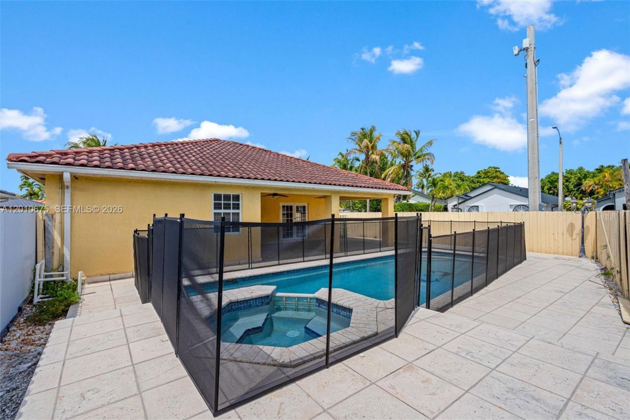 14300 SW 52nd St , Miami, FL 33175 Photo