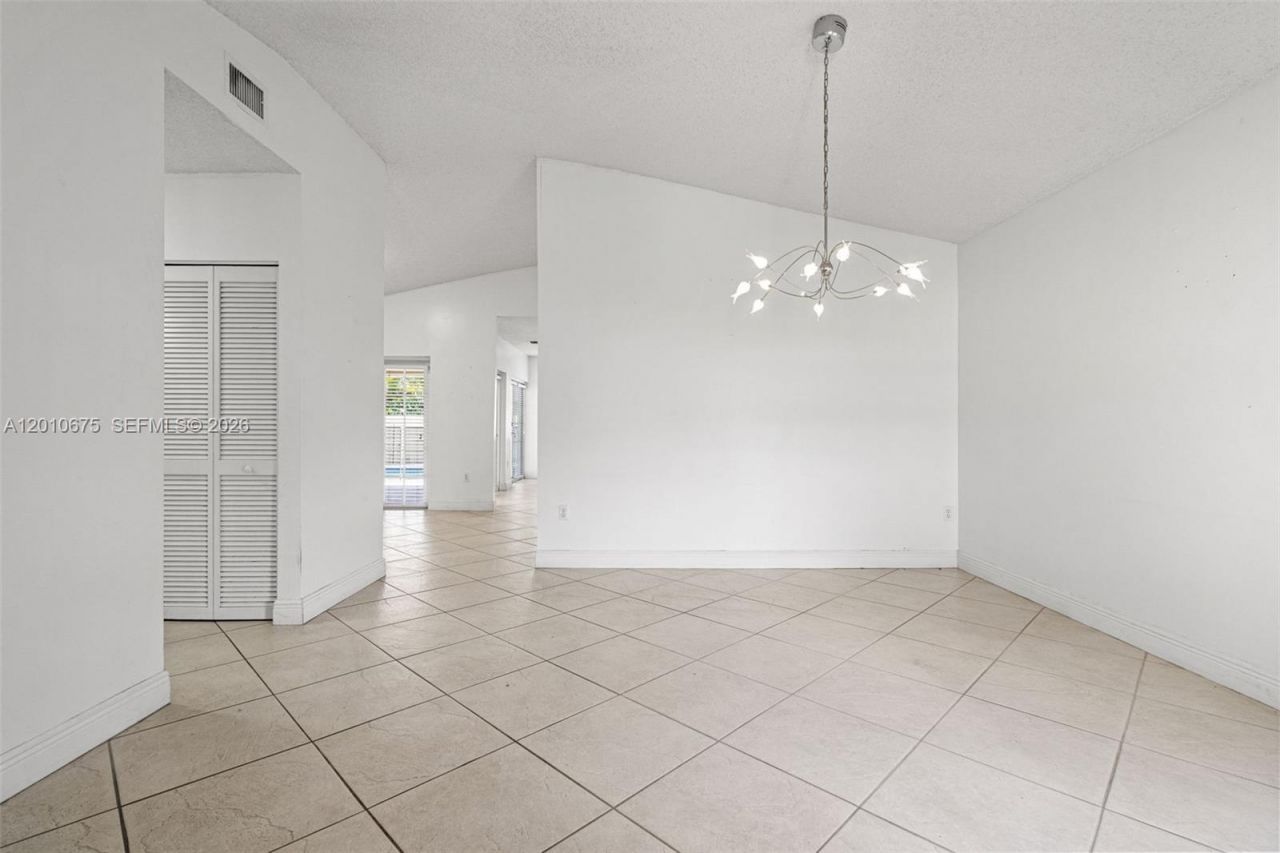 14300 SW 52nd St , Miami, FL 33175 Photo