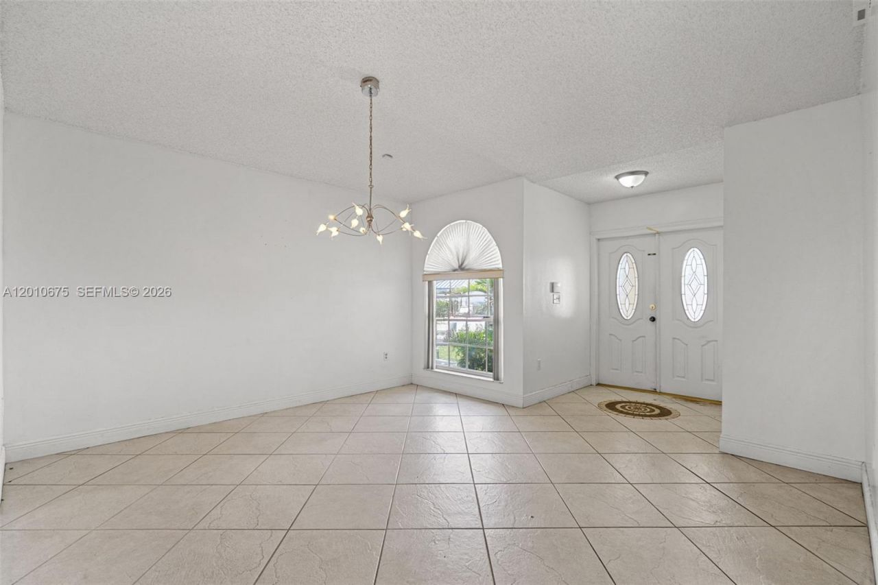 14300 SW 52nd St , Miami, FL 33175 Photo