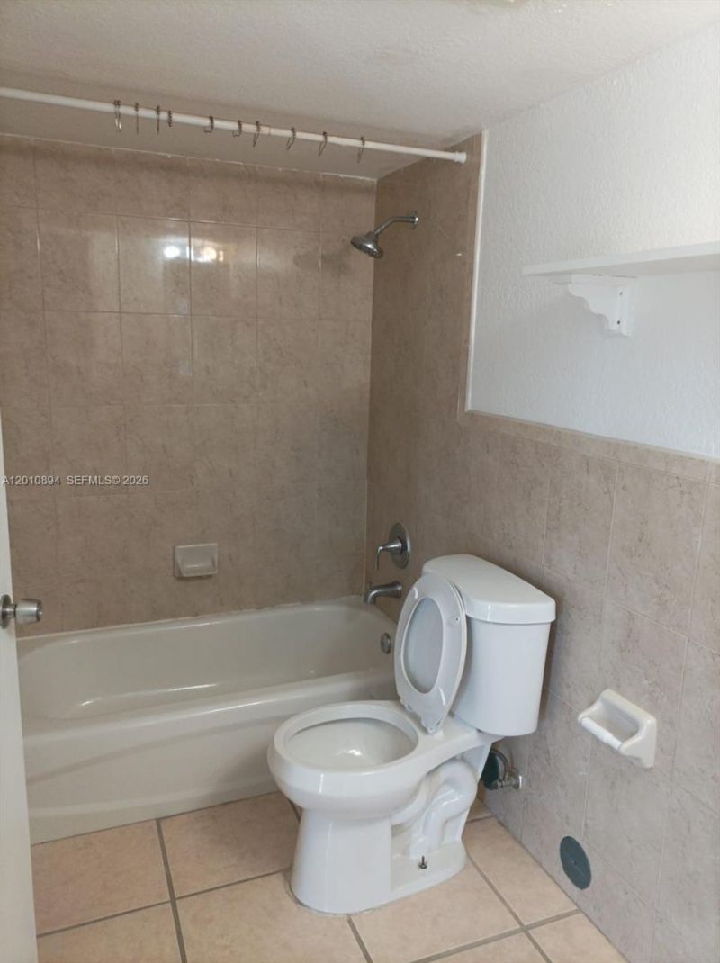 637 SW 3rd St , Unit 206, Miami, FL 33130 Photo