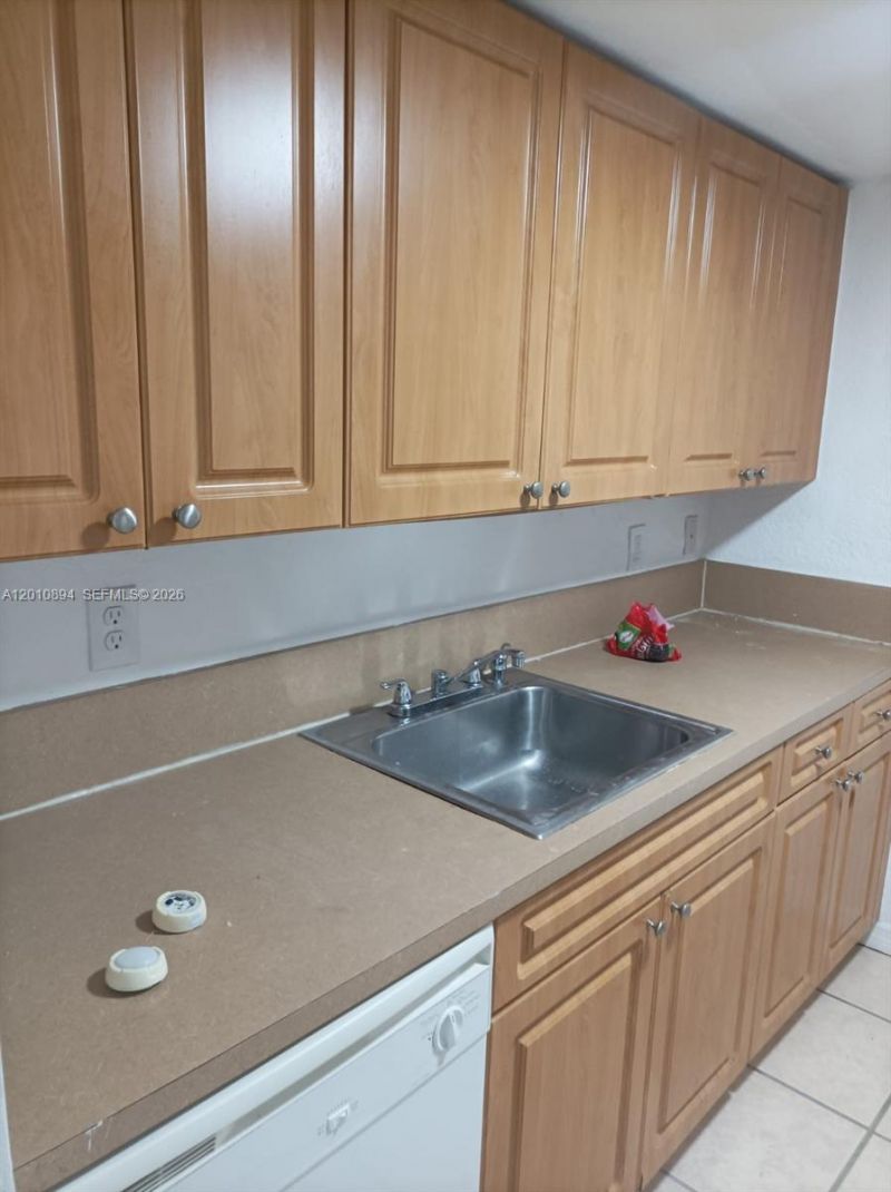 637 SW 3rd St , Unit 206, Miami, FL 33130 Photo
