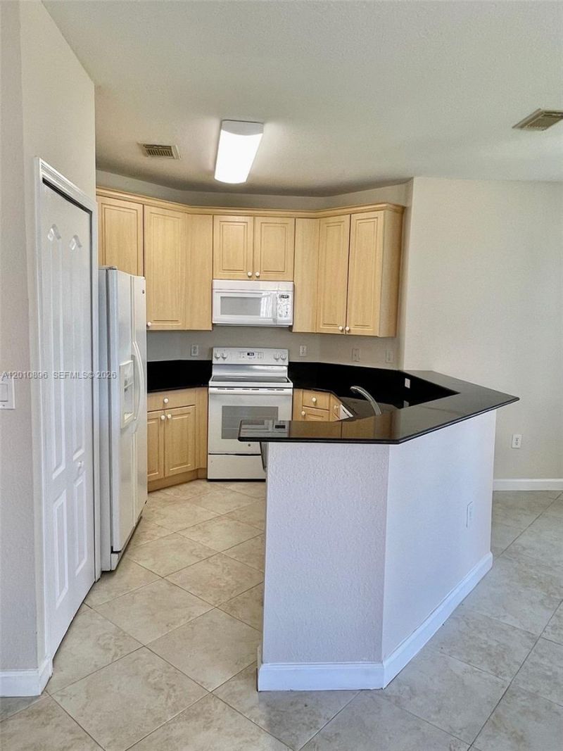 8514 NW 111th Ct , Unit 8514, Doral, FL 33178 Photo