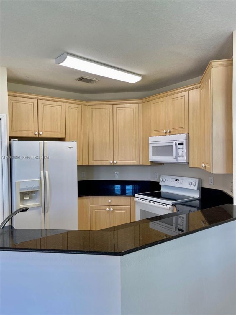 8514 NW 111th Ct , Unit 8514, Doral, FL 33178 Photo