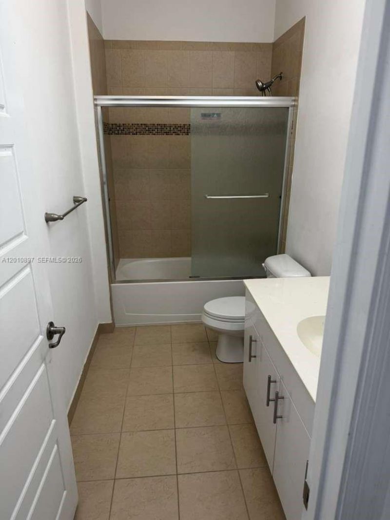 Please Call For Address, Miami, FL 33179 Photo