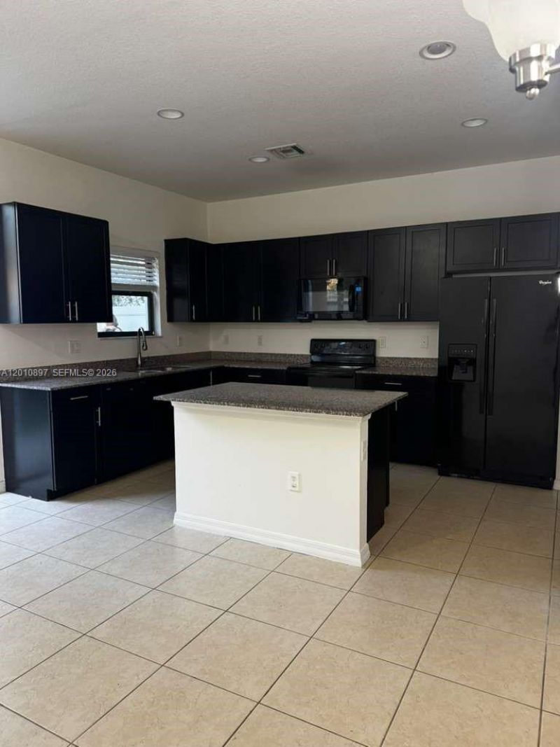 Please Call For Address, Miami, FL 33179 Photo
