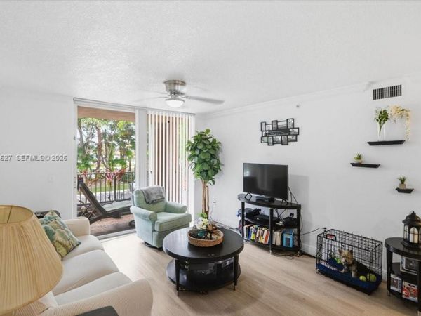 12166 Saint Andrews Pl , Unit 203, Miramar, FL 33025