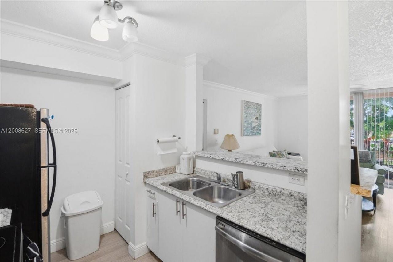 12166 Saint Andrews Pl, Unit 203, Miramar, FL 33025 Photo