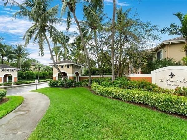 4197 N Haverhill Rd , Unit 213, West Palm Beach, FL 33417