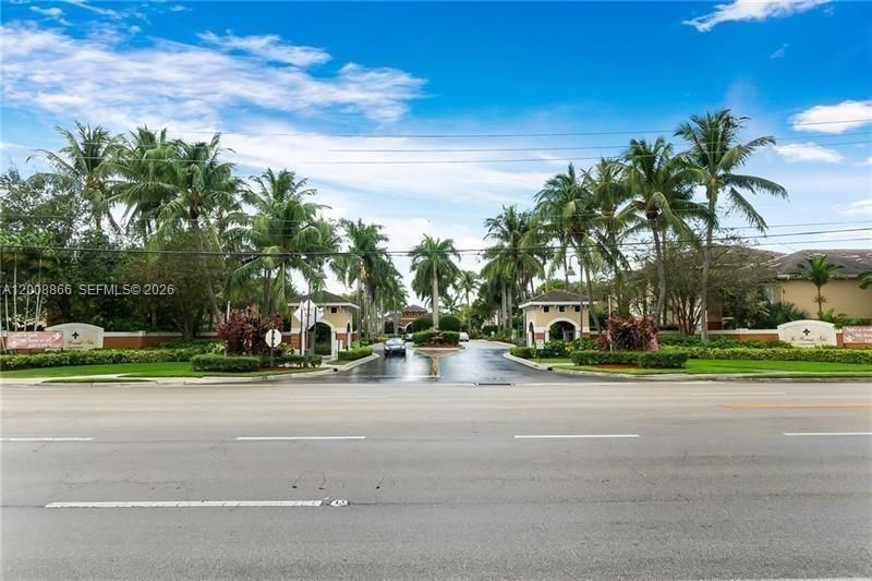4197 N Haverhill Rd, Unit 213, West Palm Beach, FL 33417 Photo