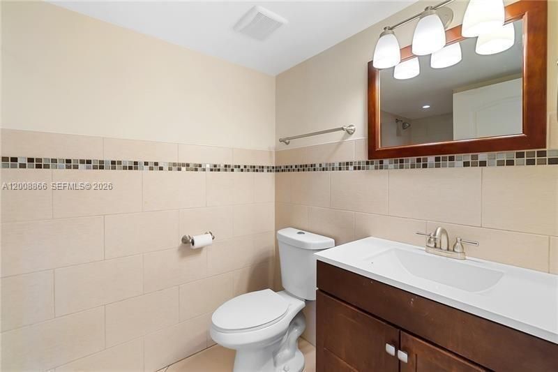 4197 N Haverhill Rd , Unit 213, West Palm Beach, FL 33417 Photo