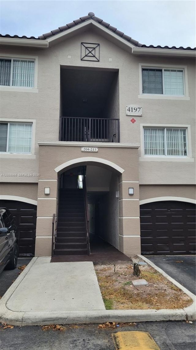 4197 N Haverhill Rd, Unit 213, West Palm Beach, FL 33417 Photo