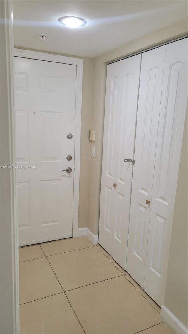 4197 N Haverhill Rd, Unit 213, West Palm Beach, FL 33417 Photo