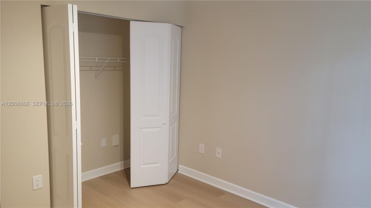 4197 N Haverhill Rd, Unit 213, West Palm Beach, FL 33417 Photo