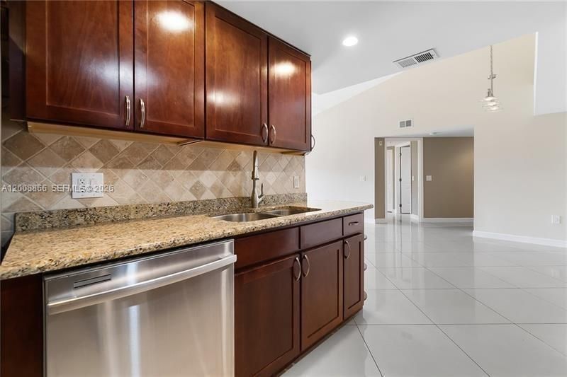 4197 N Haverhill Rd , Unit 213, West Palm Beach, FL 33417 Photo